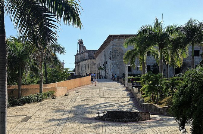 Santo Domingo - Alcázar de Colón and Plaza de España
