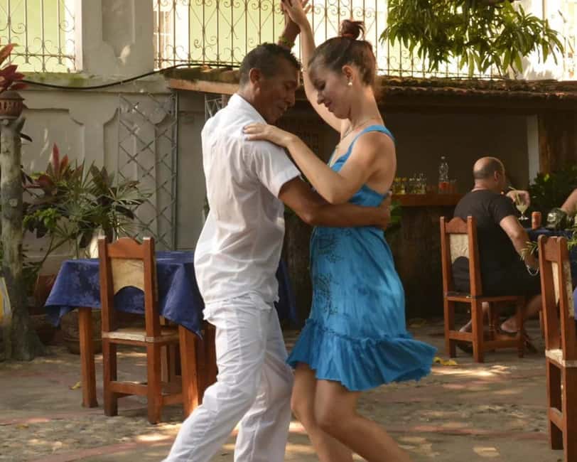 Santo Domingo: Bachata or Salsa Dance Classes - Why This Class Feels Different From a Generic Dance Lesson