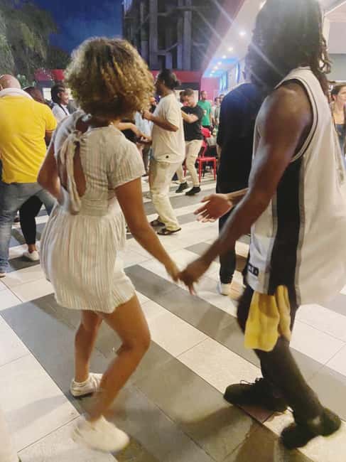 Santo Domingo: Bachata or Salsa Dance Classes - Practice Time and the Option for Local Dance Events
