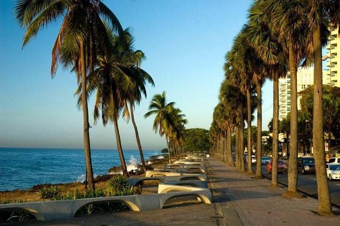 Santo Domingo City - Full Day All Inclusive Tour - Lunch in the middle of a hot walking day