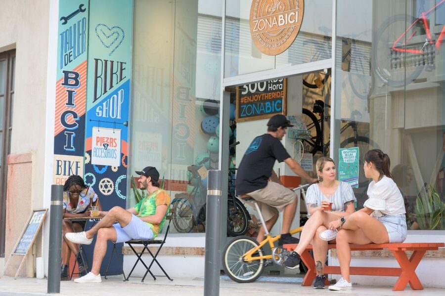 Santo Domingo: City Highlights Guided Bike Tour - Riding through the Ciudad Colonial