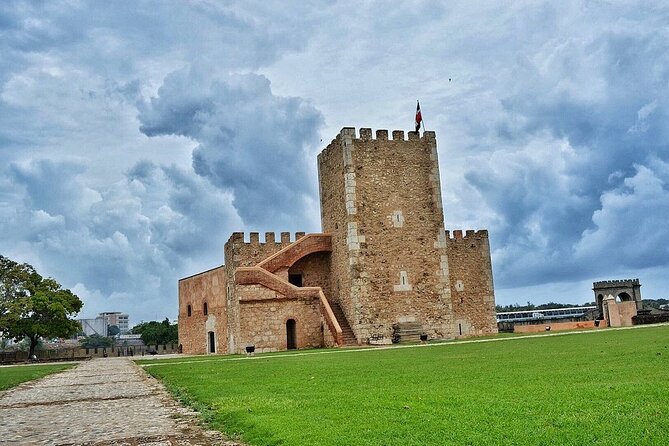 SANTO DOMINGO/ City tour - the best Adventures & traditional - The road from Punta Cana to the capital