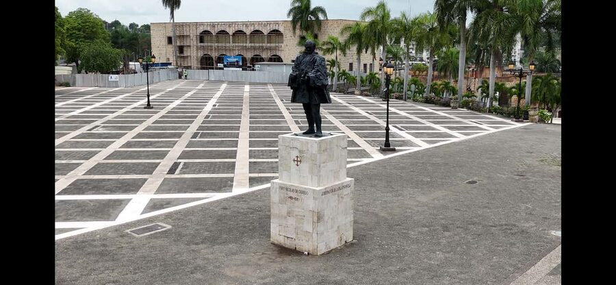 Santo Domingo: Colonial Zone Tour with tasting - Alcázar de Colón and the Columbus family