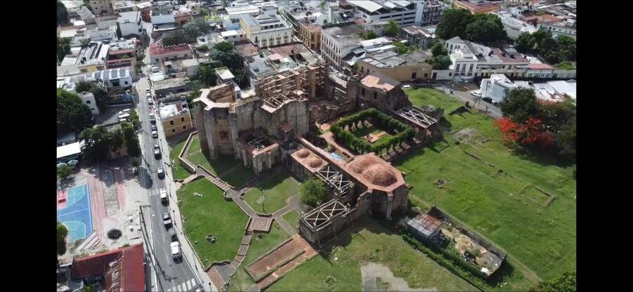 Santo Domingo: Colonial Zone Tour with tasting - Calle de las Damas, the Panteón Nacional, and Fortaleza Ozama