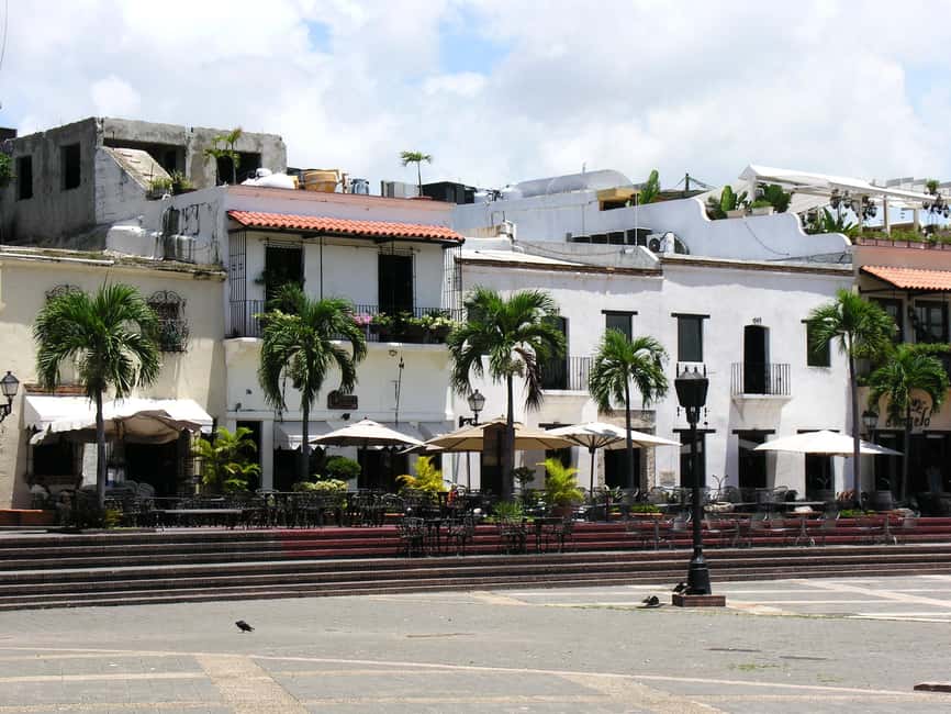 Santo Domingo: Historical City Tour - The National Pantheon and Alcázar de Colón