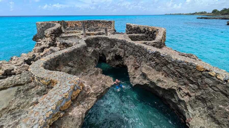 Santo Domingo: Los Tres Ojos, Boca Chica & More - Pickup details matter more than they first appear
