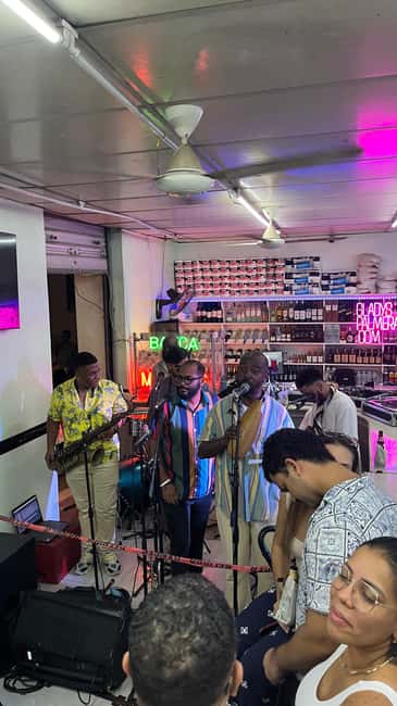 Santo Domingo: Nightlife, Rhythm, Culture Tour with Locals - Around 9:00 PM, the bars of Zona Colonial