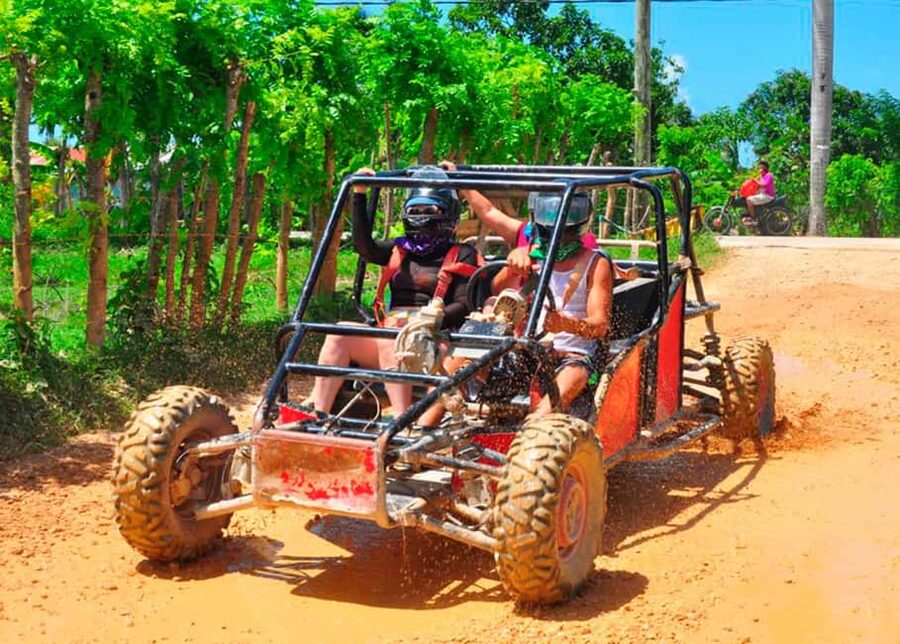 Santo Domingo: Panoramic tour to Punta Cana with Buggy Ride - Dominican Lunch Before the Beach