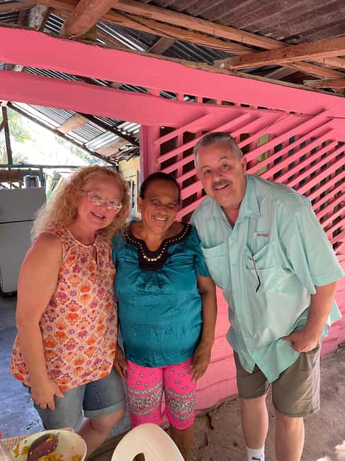 Santo Domingo: Paradisiac Waterfall & Lunch Cooked Over Wood - Why the wood-fired lunch matters