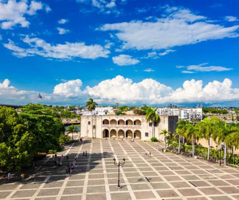 Santo Domingo: Small Group Tour with Cable Car from Bayahibe - Los Tres Ojos and its underground lagoons