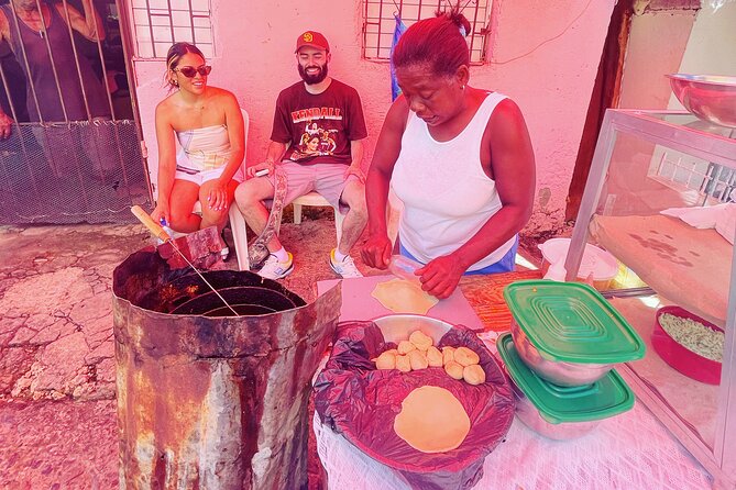Santo Domingo: The Authentic Dominican Neighbourhood Tour - What the 55 dollar price includes