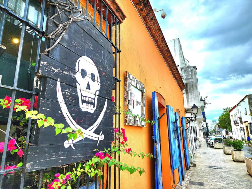 Santo Domingo: The Battle of Santo Domingo 4D Attraction - Cannonballs, pirates, and moving seats
