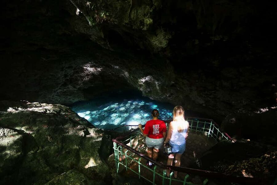 Santo Domingo: Three Eyes National Park Guided Tour - Sulphur Lake and the first underground views