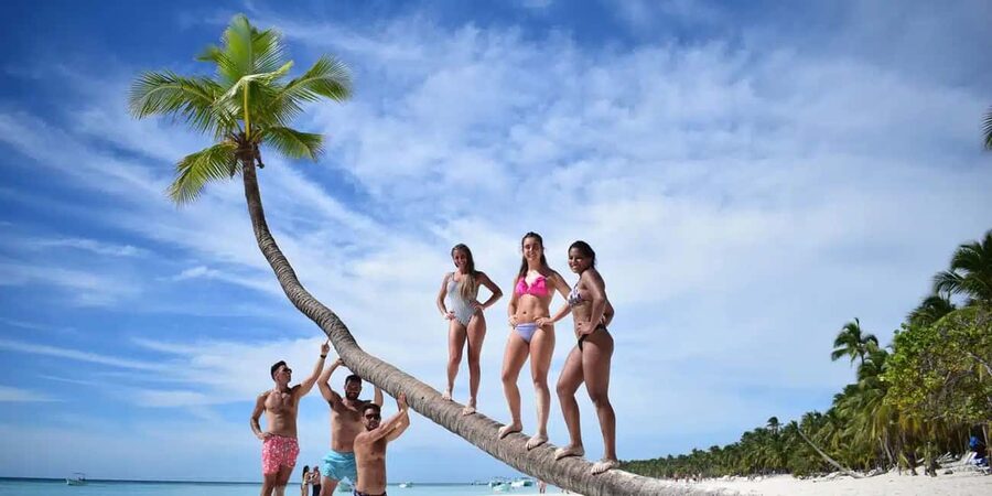 Saona Exclusive Catamaran – Small Group Experience - A Dominican buffet that covers the basics well