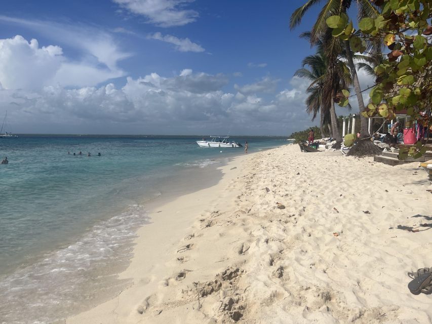 Saona Exclusive Catamaran – Small Group Experience - The return sail to Bayahibe
