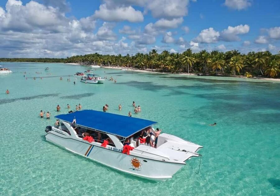 Saona Island: Catamaran/Speedboat Tour to a Dream Beach - Bayahibe and the start of the boat trip