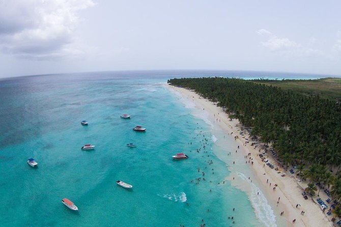 Saona Island Excursion by Catamaran and Speedboat - The guides and the group atmosphere