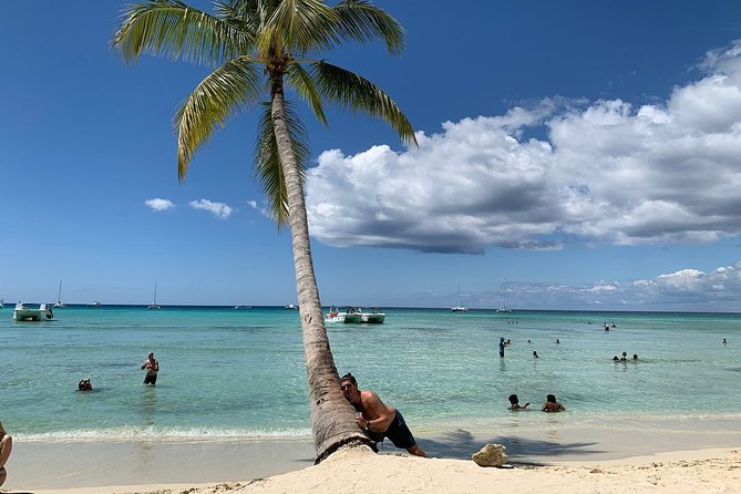 Saona Island Excursion by Catamaran and Speedboat (Full Day) - BBQ lunch, soft drinks, and live music