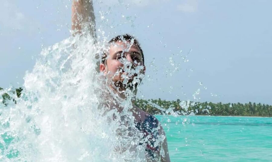 Saona Island From Santo Domingo With Catamaran, Food & Drink - Santo Domingo to Bayahibe: the early start matters
