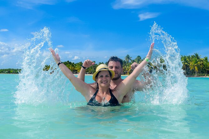 Saona Island Full Day Tour from Punta Cana and Bayahibe - All Inclusive - Speedboat out, catamaran back