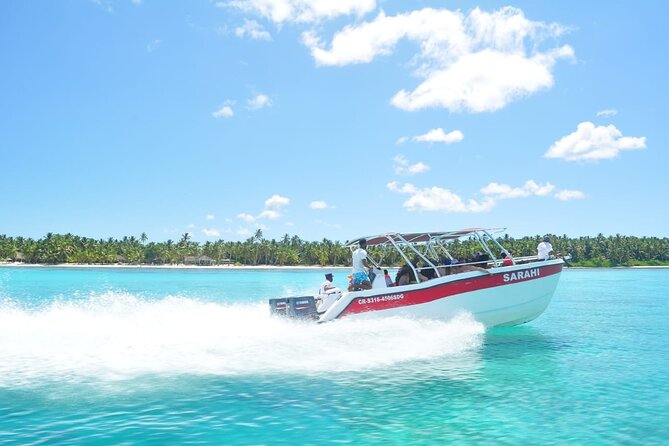 Saona island full day tours - catamarán party from santo domingo - The catamaran return, music, and party atmosphere