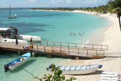 Saona Island Tour from Punta Cana with Lunch, Open Bar & Pickup