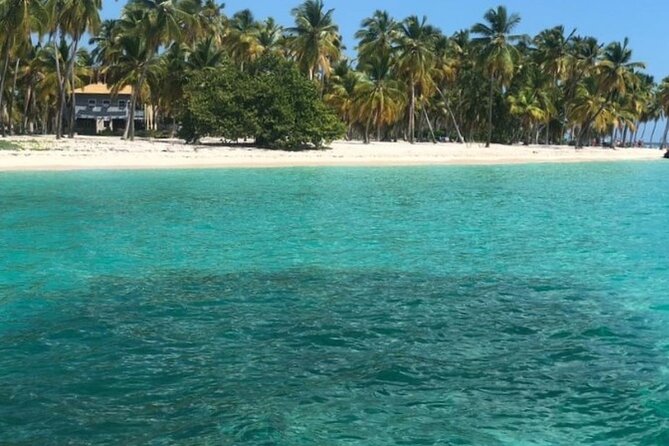 Saona, Mano Juan, Canto de la playa away from the tourist crowds - Mano Juan and the turtle nursery