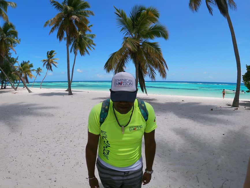 Saona Special Tour: Four Beaches & Canto Experience - Mano Juan, a quick look at island life
