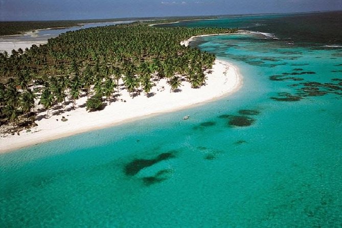 Saona Vip speedboat - Reaching Playa Toro by speedboat
