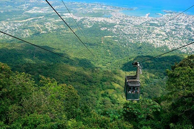 Short Excursion Puerto Plata CityTour-Taino bay & Amber cove - Amber, Larimar, cigars, and free shopping time