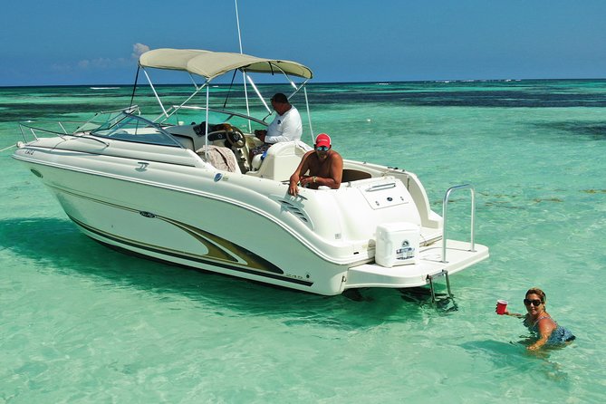 Snorkel & Sandbar on Private Searay Yacht 25ft in Cap Cana Marina ,Punta Cana - Who will enjoy this outing most?