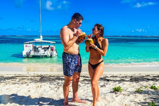 Snorkeling and Swimming on a Caribbean Cruise by Sharky Catamarans - A hot meal instead of standard boat snacks