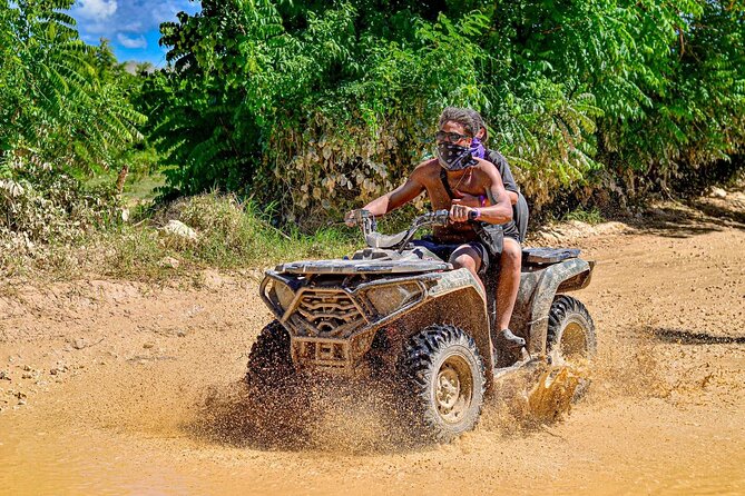 Tour Moto ATV en Punta Cana, Playa, Cueva Taína y Casa Dominicana - A Taína cave and a Dominican home