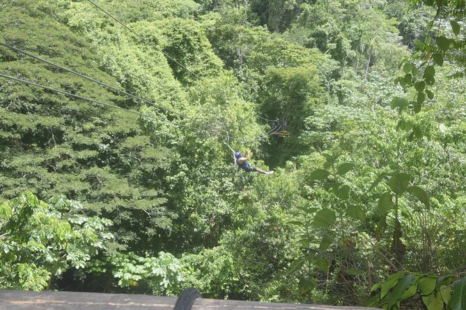 Tour to 7Waterfalls in Damajagua with Zip Line and Lunch Included - Lunch after the activity