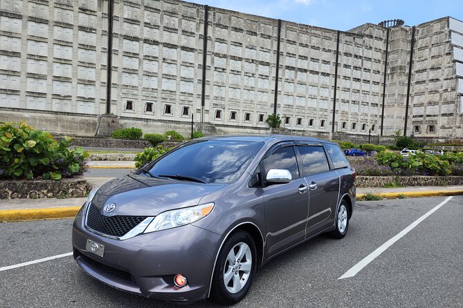 Transfer from Las Americas Airport to Santo Domingo - A private ride for up to six people