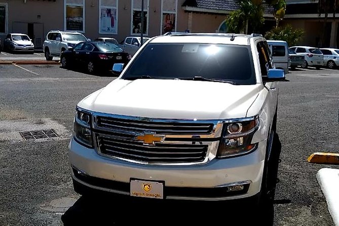 Transfers From Punta Cana Airport (PUJ)<=> To All Place at Uvero Alto Punta Cana - Who Should Book This Transfer