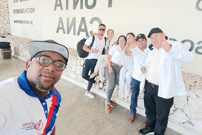 Traslado del Aeropuerto al Hotel Servicio Confiable y Puntual - Comfort, luggage, and the ride itself