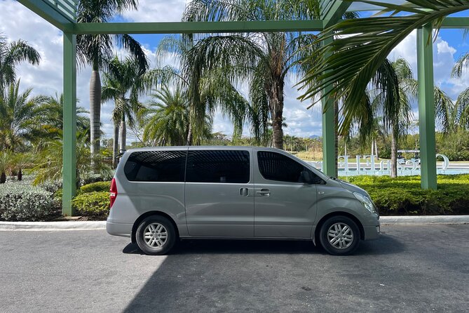 Traslados Aeroepuerto/Hoteles en Punta Cana y Bavaro - Booking and cancellation details
