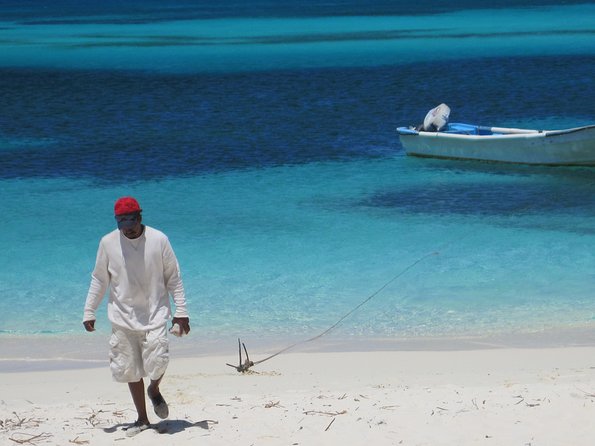 Untouched Paradise – Bahía de Las Águilas - From Las Cuevas to the open beach