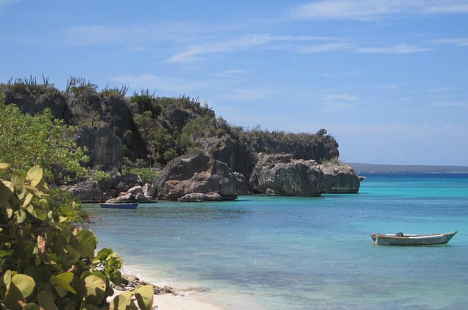 Untouched Paradise – Bahía de Las Águilas - Four hours beside clear water