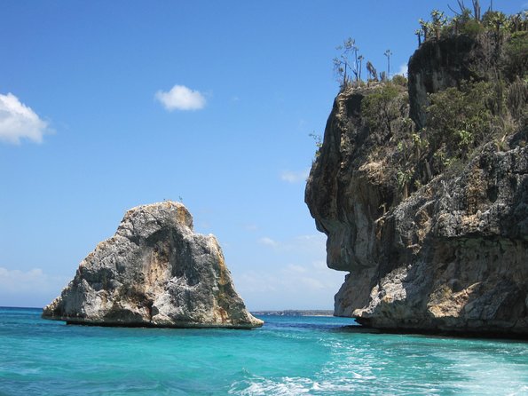 Untouched Paradise – Bahía de Las Águilas - Who should book this beach day?