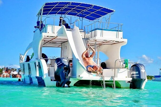 VIP Premium Yacht -Party Boat-Brunch - A private catamaran, with a party-boat feel