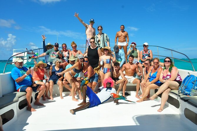 VIP Premium Yacht -Party Boat-Brunch - Pickup from Punta Cana or Bavaro