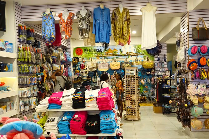 Worldmart Souvenirs Punta Cana (Round trip transportation) - Clearly marked prices and the no-pressure approach