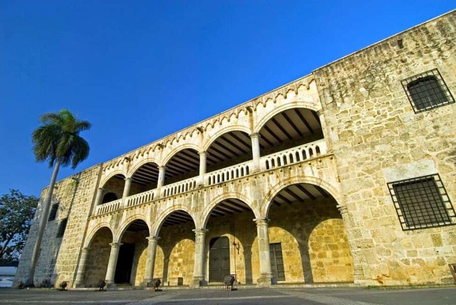 Zona Colonial: Recorrido Histórico con Chocolate y Mamajuana - Why this $5 walk can be useful